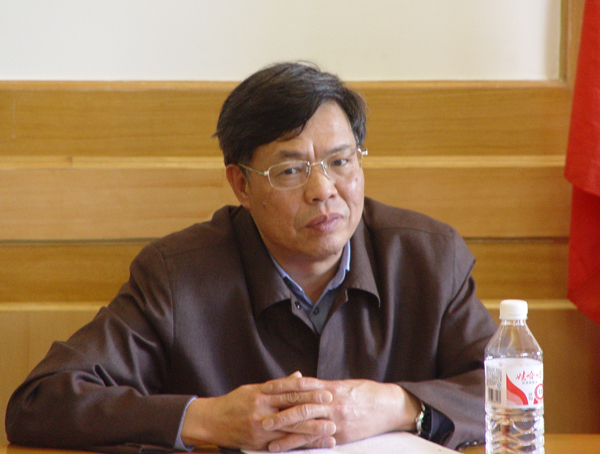 钟瑞添副校长参加了会议。