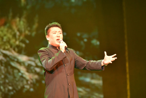 男声独唱《松花江上》