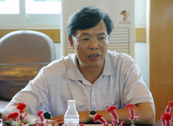 博士生导师钟瑞添副校长讲话。