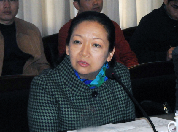 校党委书记王枬在会上发言。