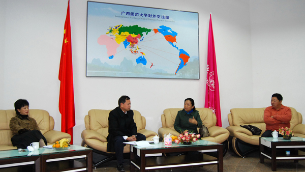 王枬书记会见李翔教授。