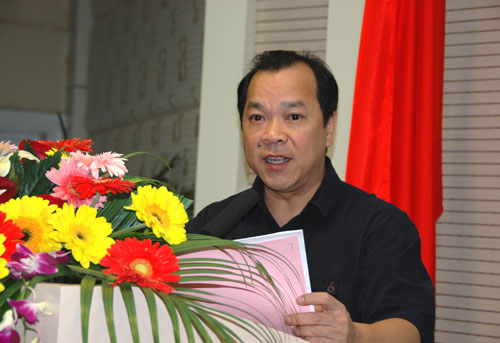 我校副校长白晓军出席会议并致欢迎辞