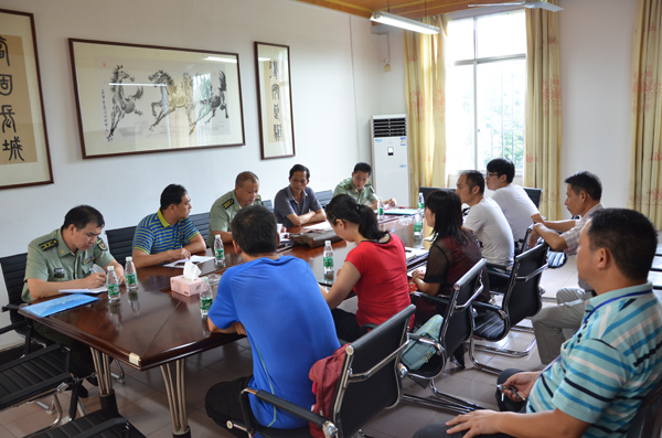 七星区人武部对我校入伍大学生政审