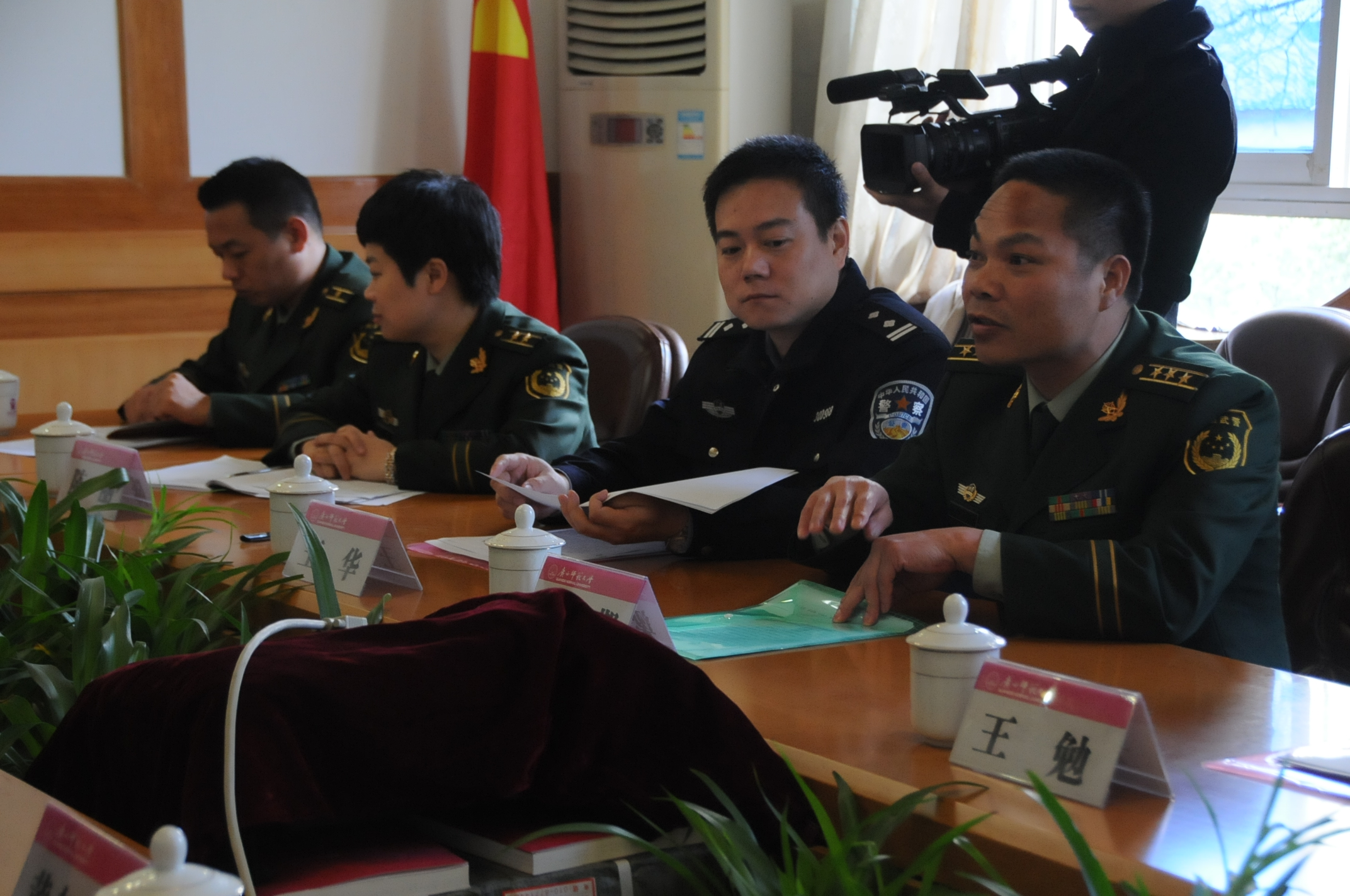 市消防支队负责人部署相关工作