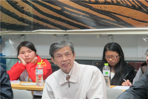 老校长张葆全教授做总结