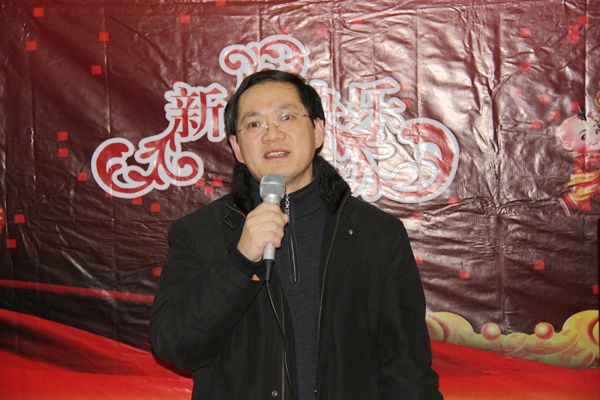 校党委副书记唐仁郭致辞