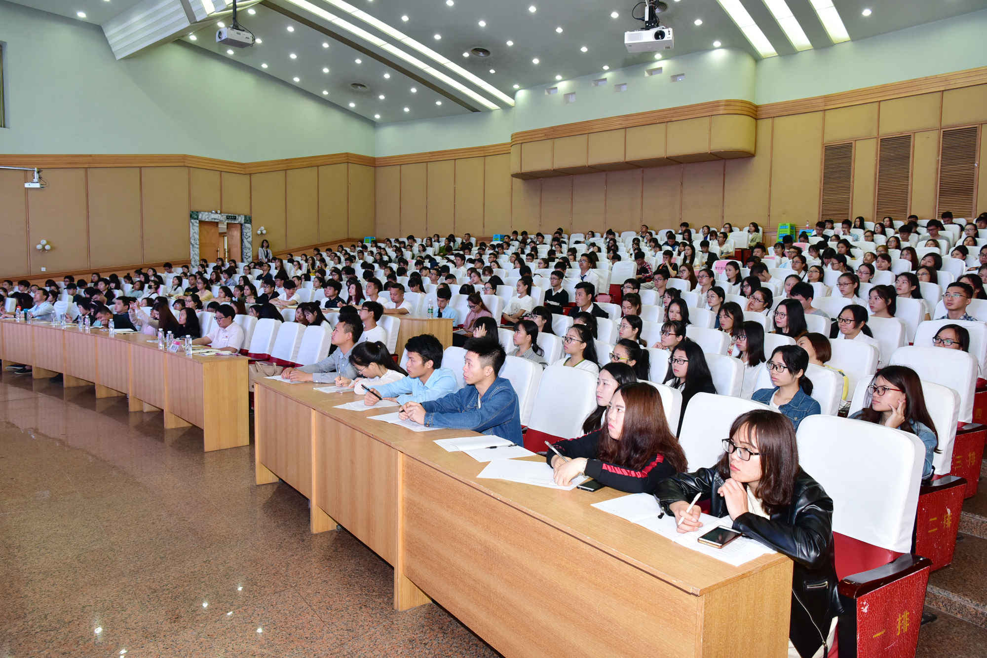 培训会现场20.jpg