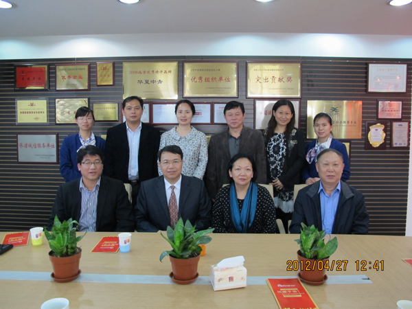 王枬书记一行参观校友企业